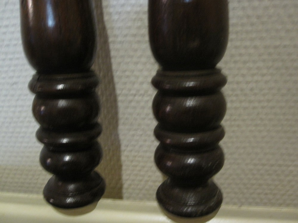 PAIR OFF ANTIQUES COLOMS
