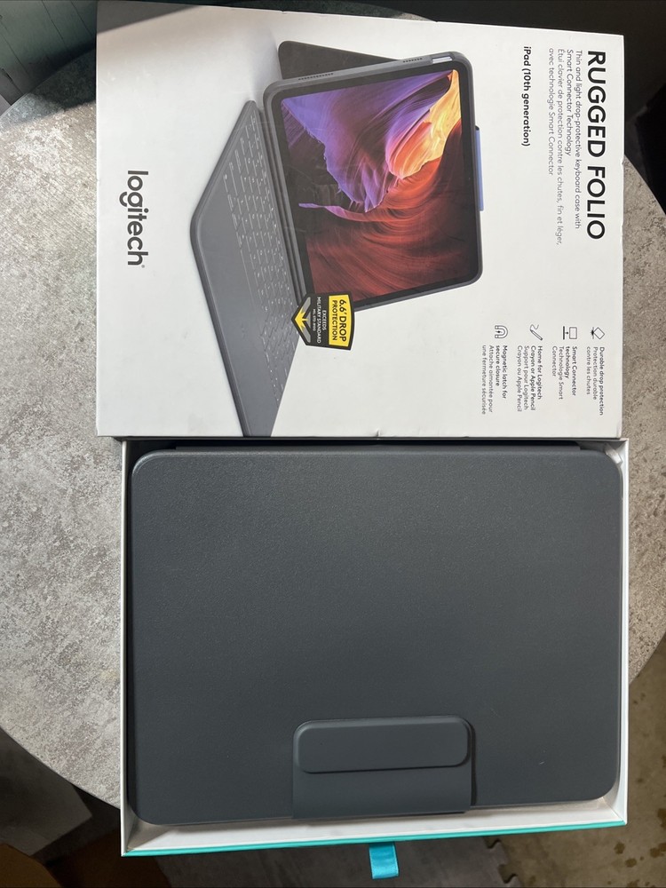 Logitech Rugged Folio iPad 10th Gen Keyboard Case Graphite 920-011295