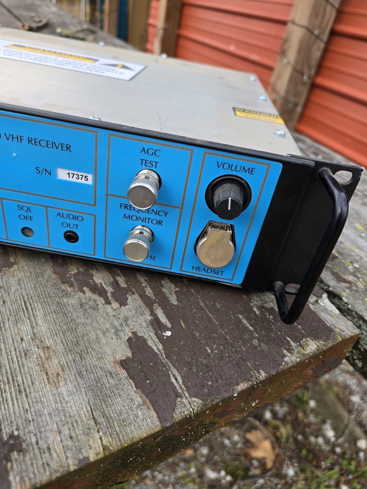 General Dynamics CM-200 VHF Receiver