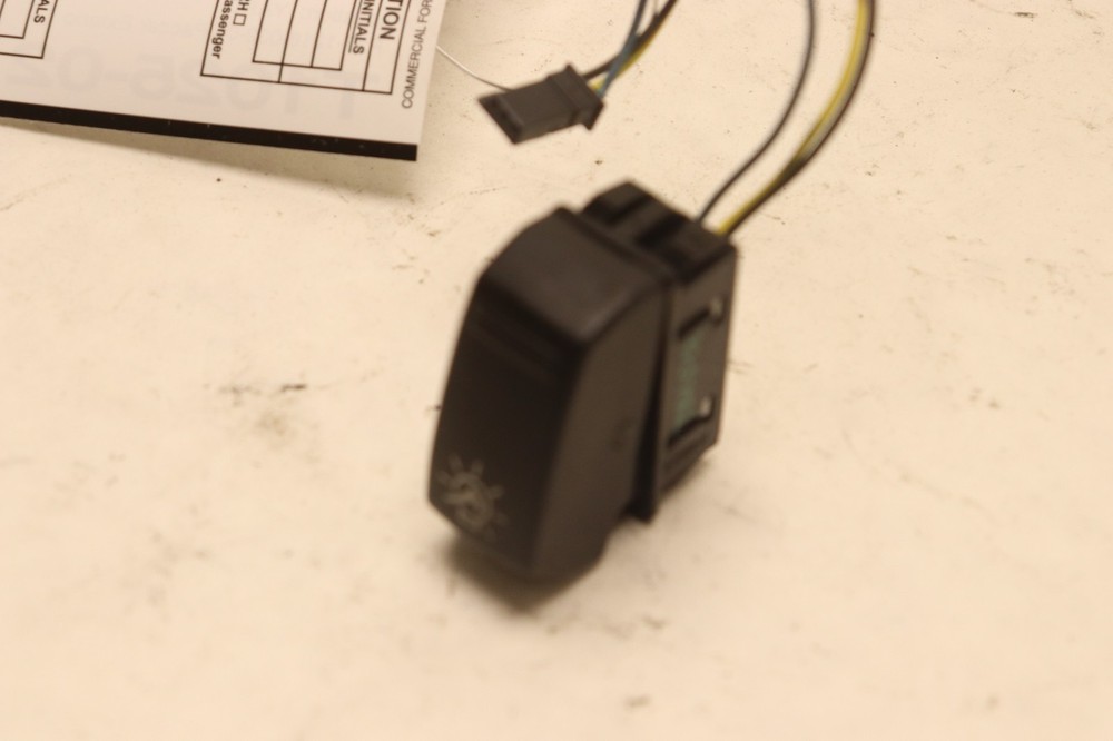 2018-2023 PETERBILT 579 PACCAR DASH LIGHT SELF TEST CONTROL SWITCH BUTTON OEM