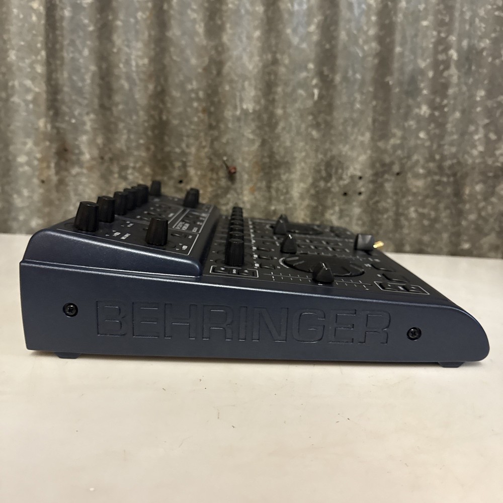 Behringer B-Control DeeJay BCD2000 Mint Condition Im Box! DJ Mixer Machine