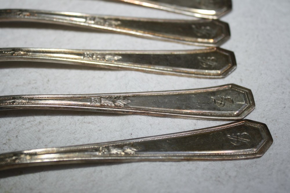 Wm. ROGERS & SON SILVER PLATED FLATWARE "MAYFAIR" (5) DINNER FORKS 7.5" MONO