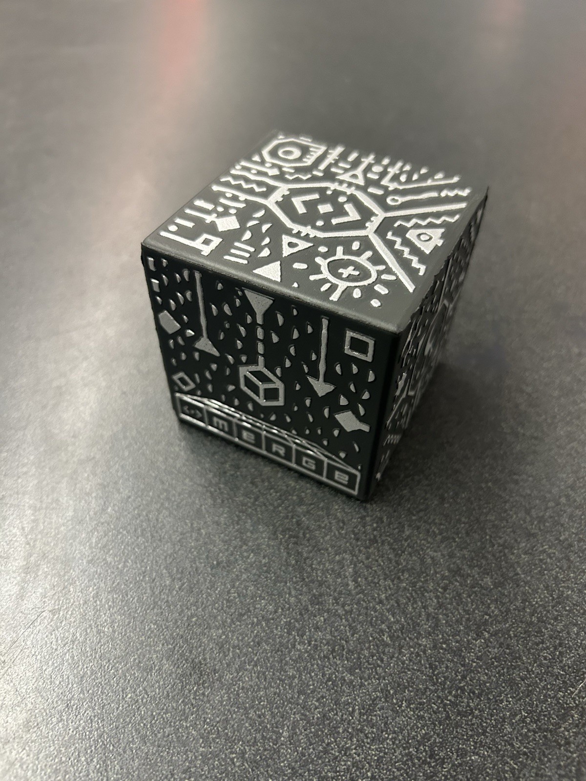 Cube Holographic Handheld AR/VR Hologram Merge iOS/Android Great Condition A21