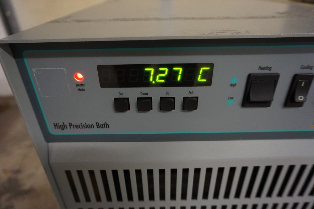 HART / FLUKE SCIENTIFIC MODEL 7015 HIGH PRECISION BATH (#4753)