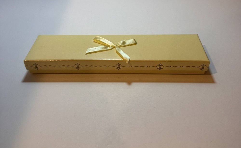 D'Lusso Cake Server with glass handle, in Gift Box