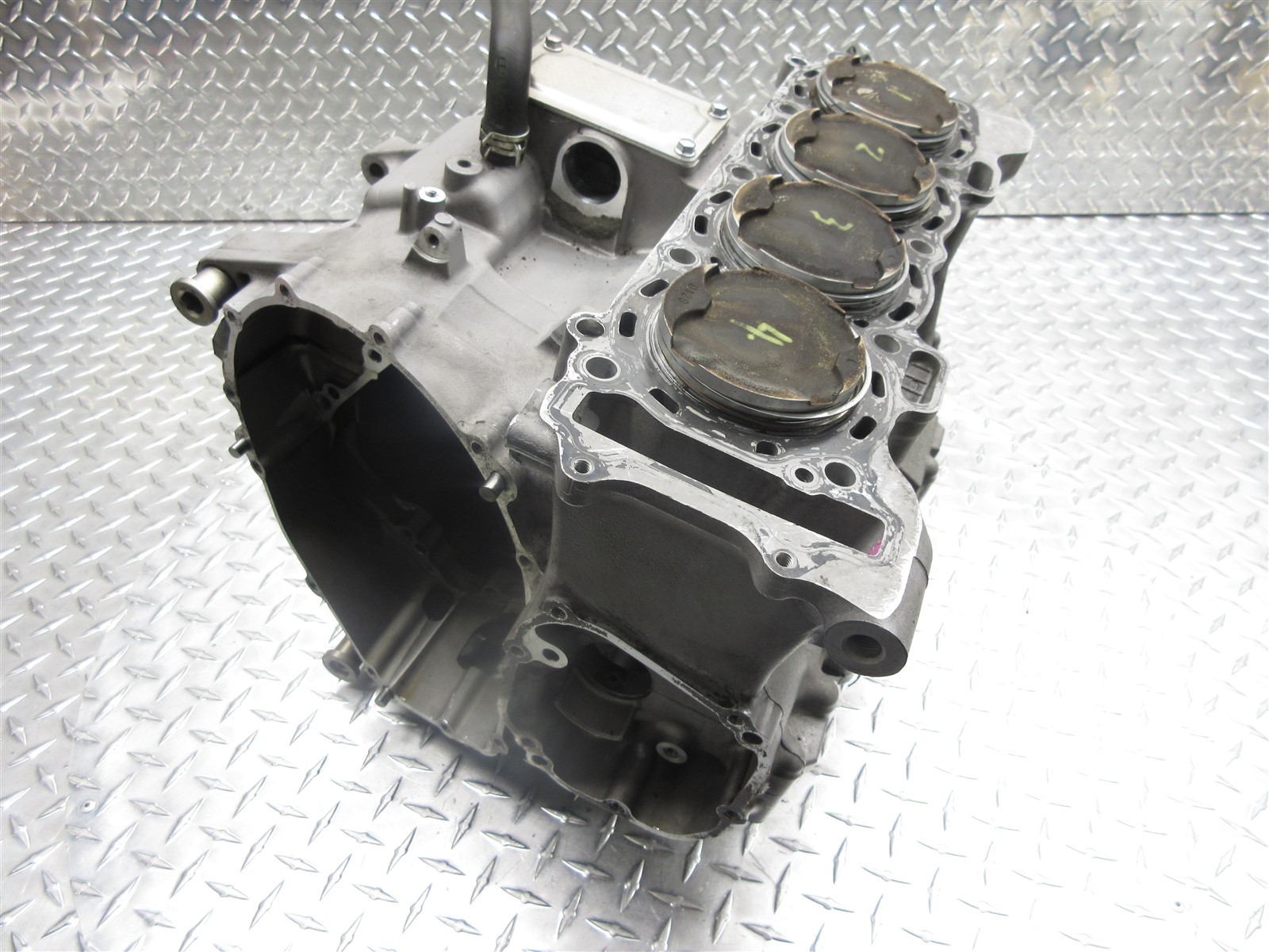 2012 11-15 Kawasaki ZX10R ZX1000 ZX10 Crankcase Case Engine Motor Block Piston