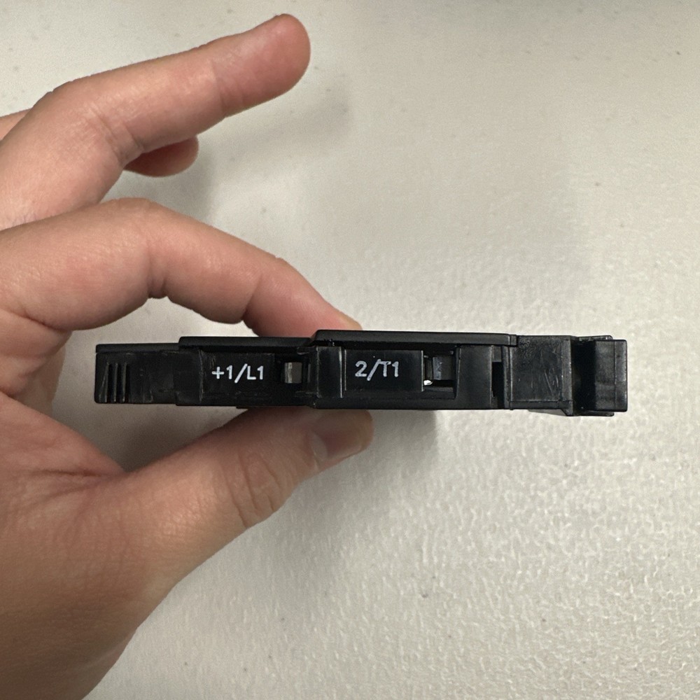 Crydom DR10D03 Solid State Relay