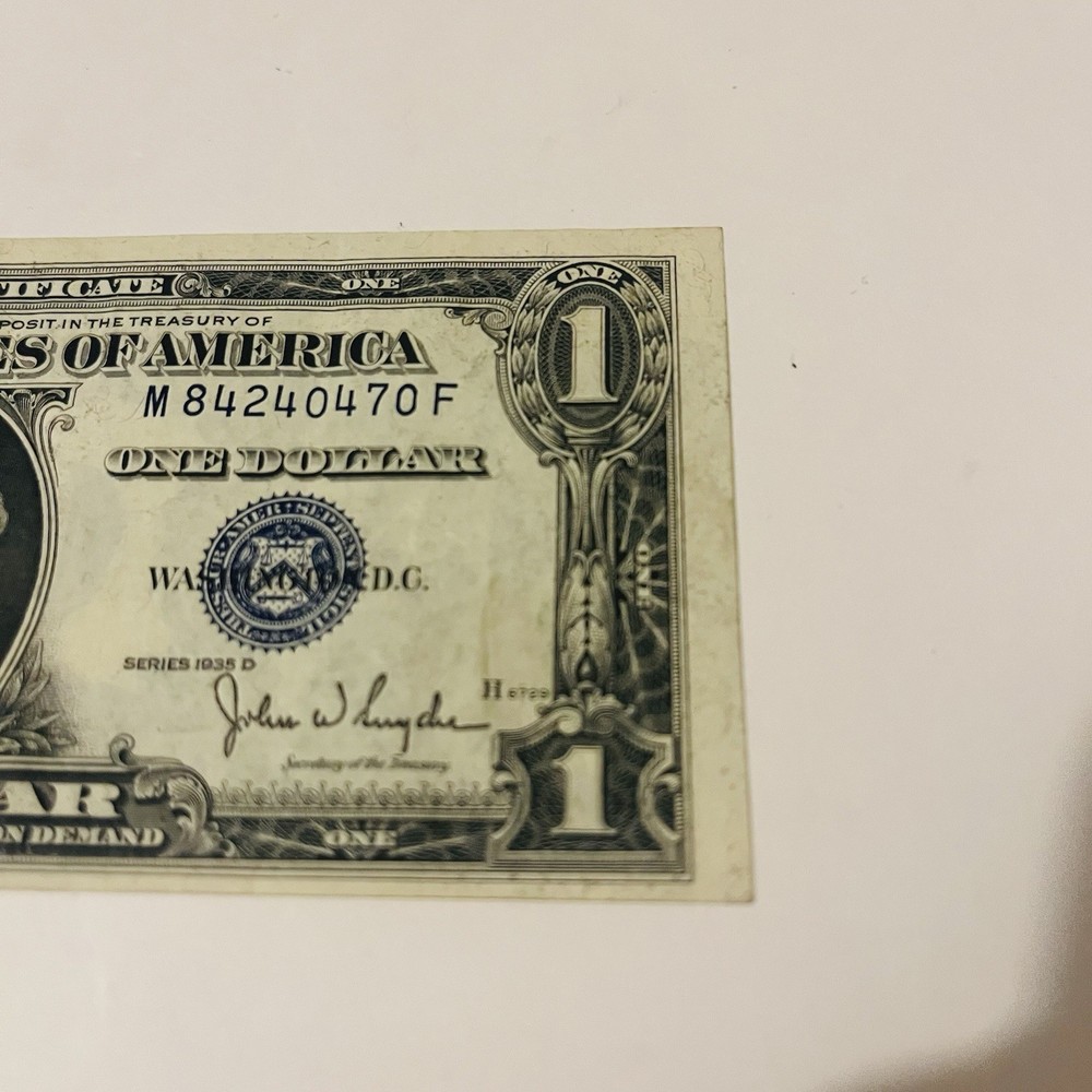 1935-D $1 Silver Certificate Blue Seal Off Center Mis-Cut Error Note