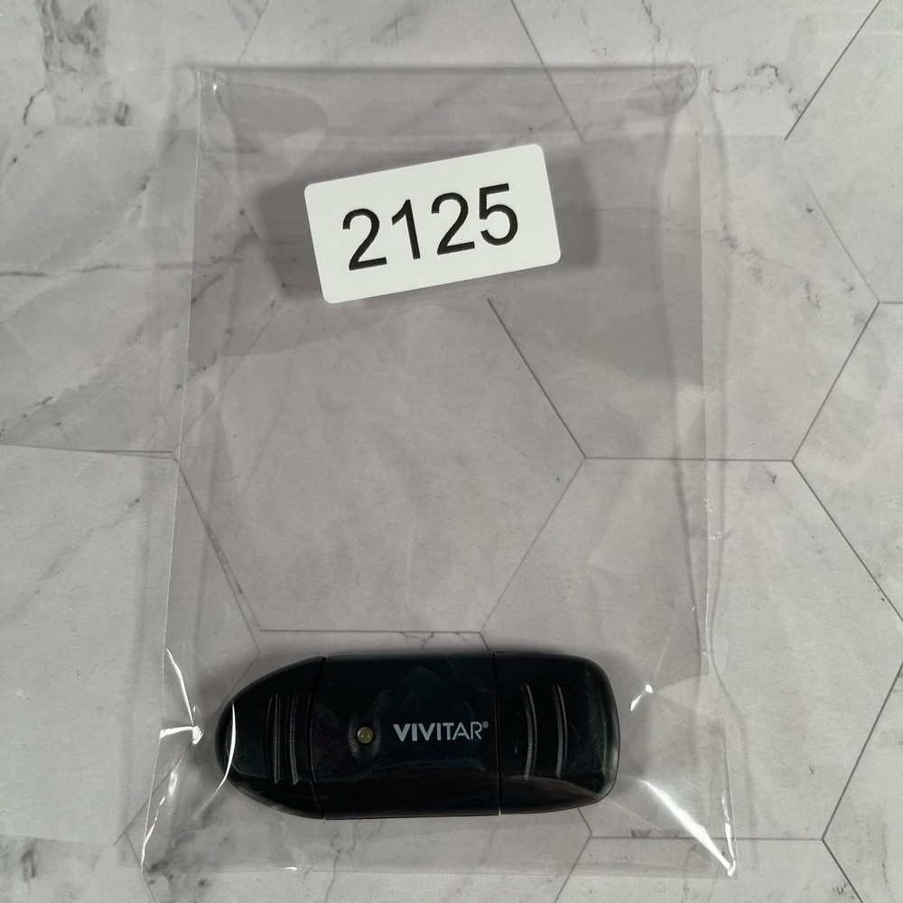 Vivitar High Speed USB 2.0 PC MAC Plug and Play SD/SDHC Memory Card Reader