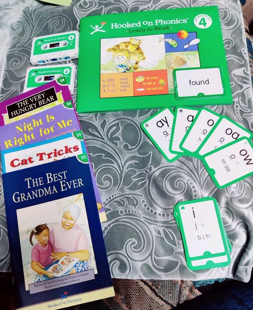 Hooked on Phonics Learn to Read Level 4 Complete Box Set with Workbook