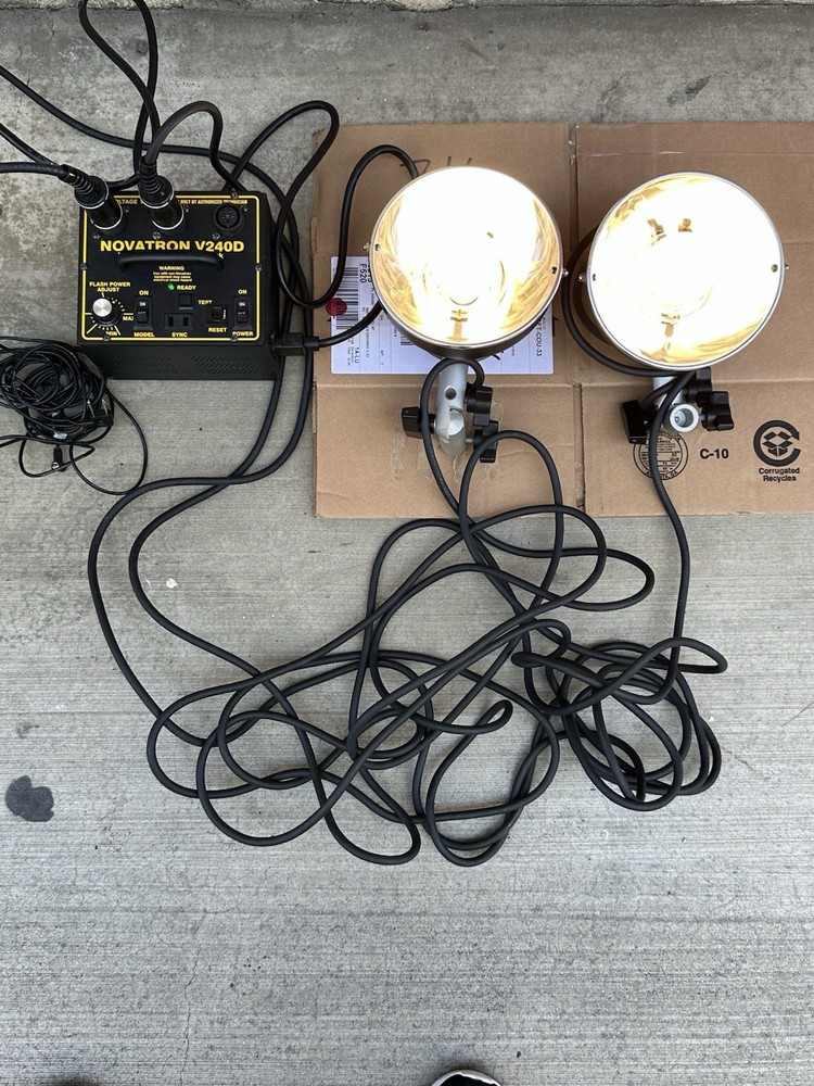 Novatron V240D Studio Lighting Kit USA