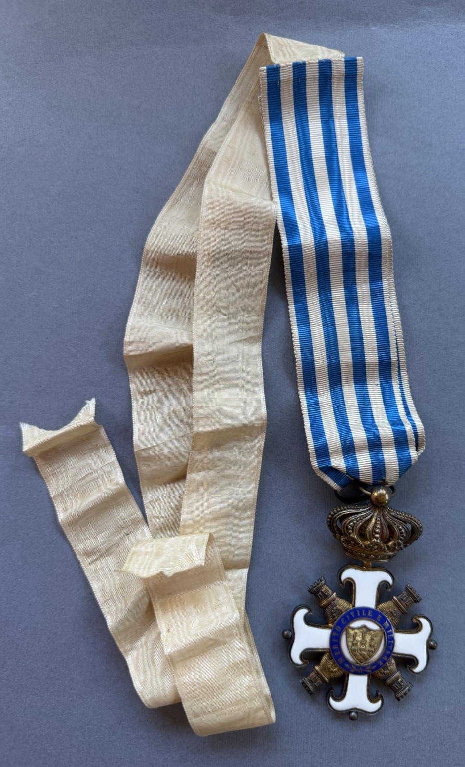 ORDER OF SAN MARINO ITALY Commander Class Neck Badge with ties.