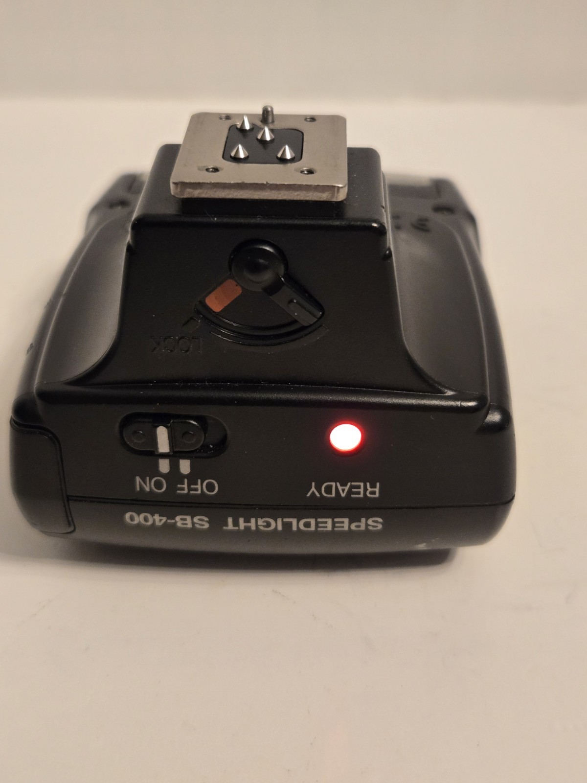 Nikon Speedlight SB-400 Shoe Mount Flash for Nikon..Video Attatched