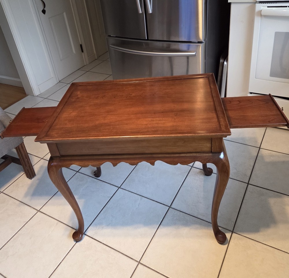 Vintage Harden Queen Anne Cherry Tea Table