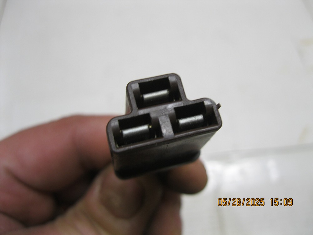 Standard VR411 Voltage Regulator
