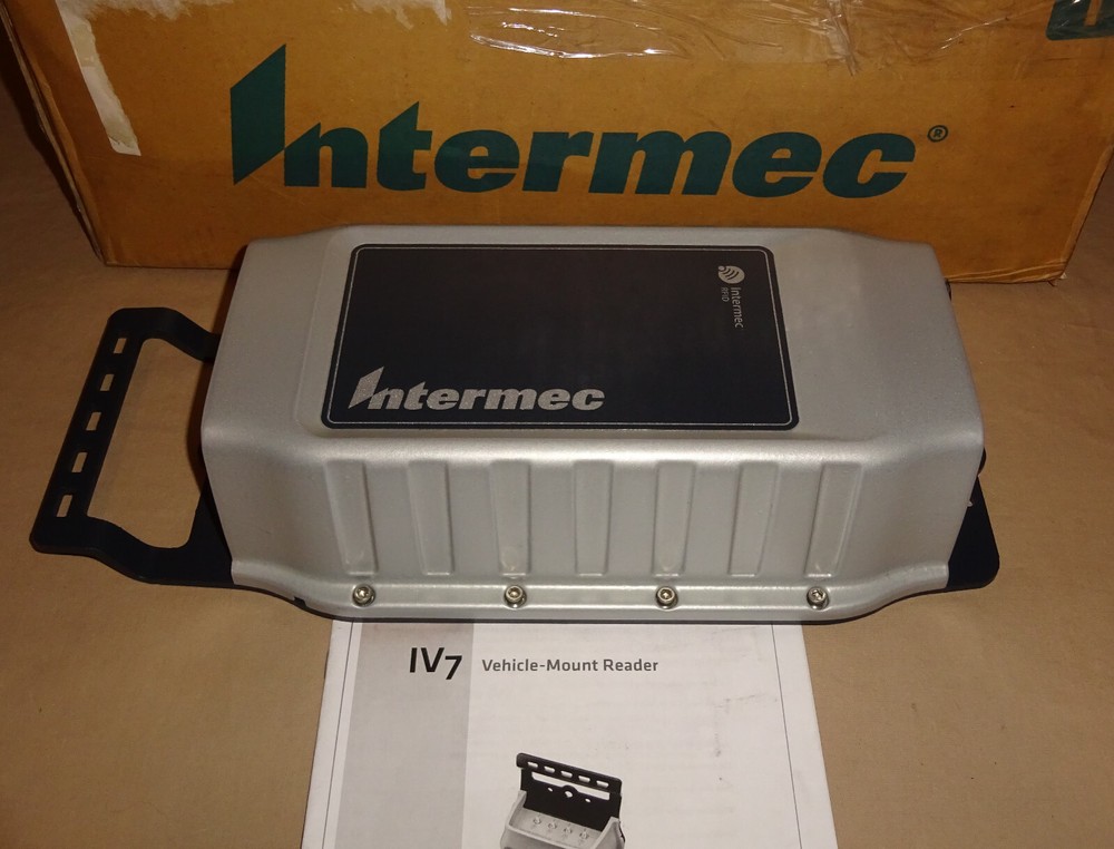 Intermec IV7C202014 Intellitag Vehicle Mount RFID Reader IV7 NEW