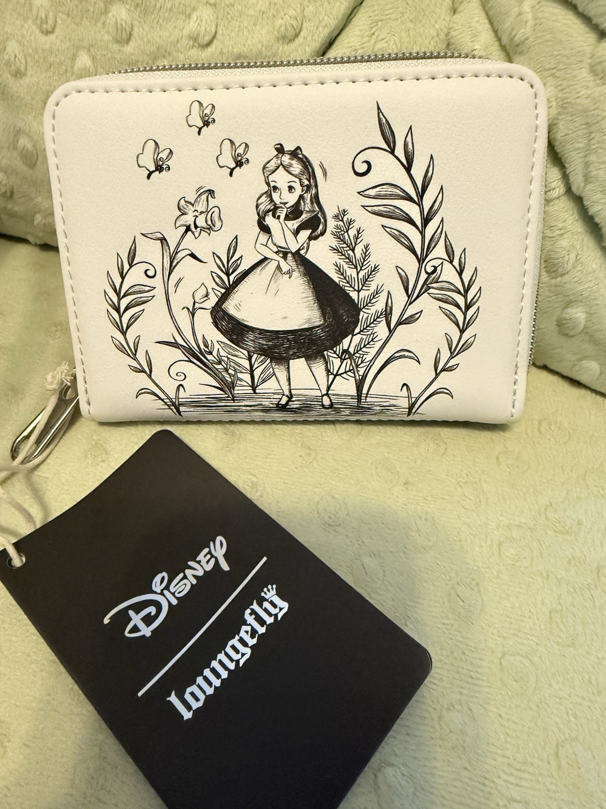 Loungefly Disney Alice in Wonderland Medium Wallet Black White Floral Design