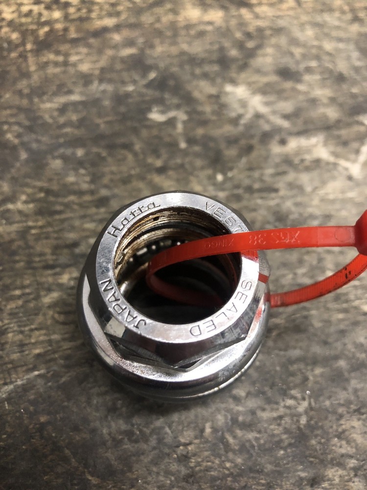 Hatta "Vesta" Chromoly Steel Threaded Headset