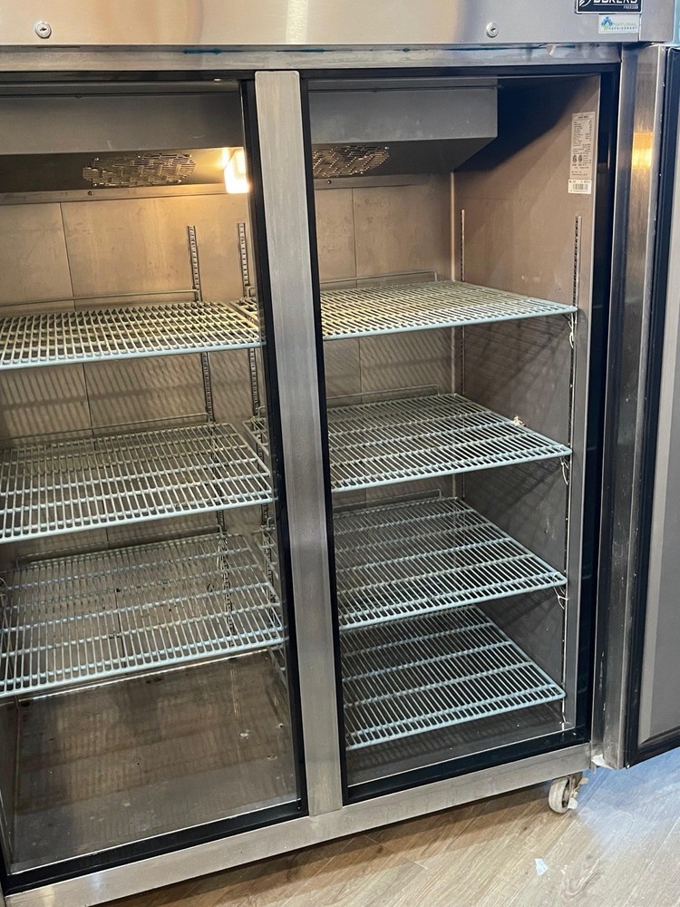 Duker Freezer