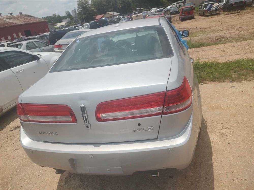MKZ 2011 Glove Box 18910