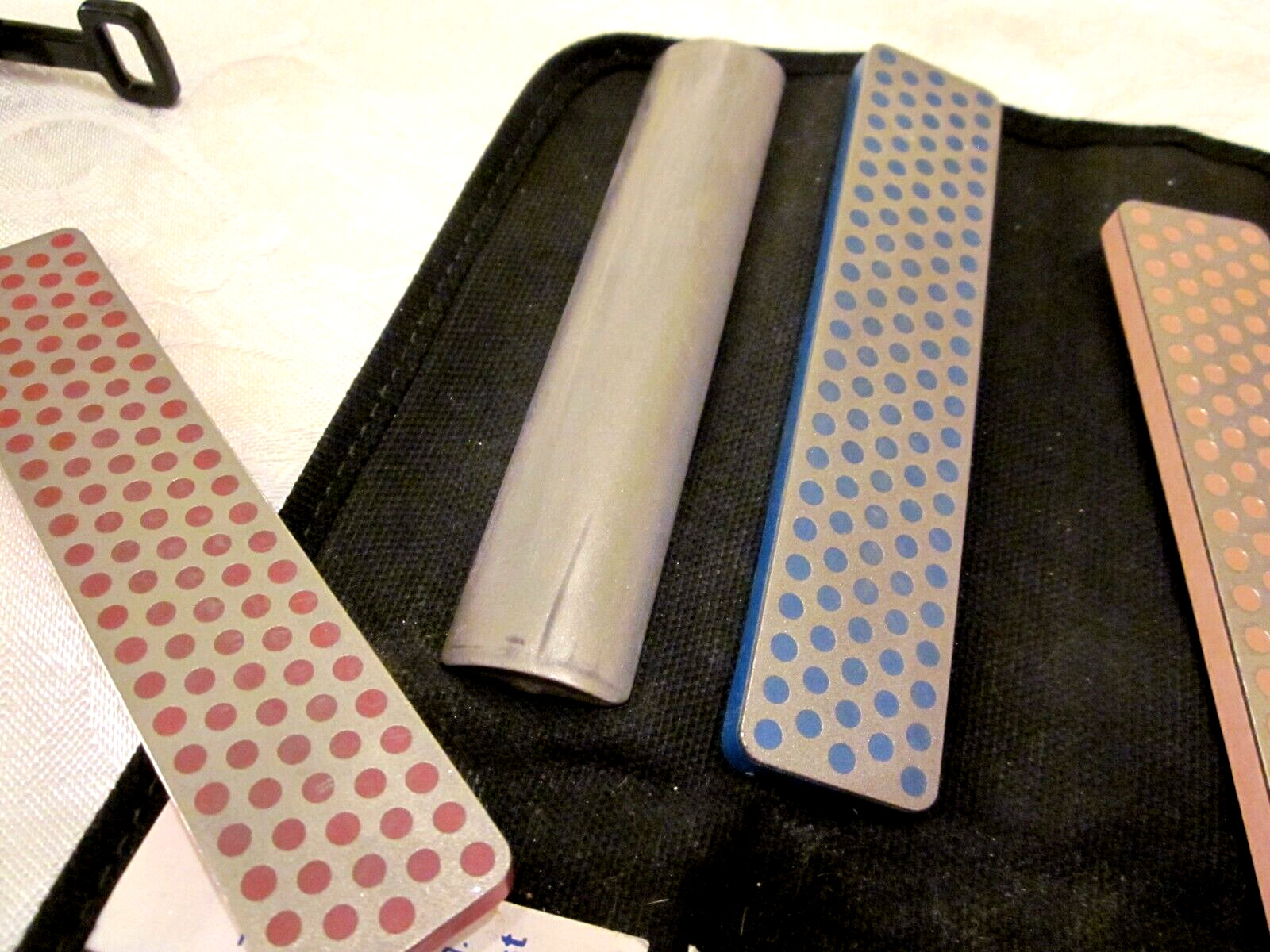 DMT Diafold Magna-Guide Sharpening System and 5 Stones