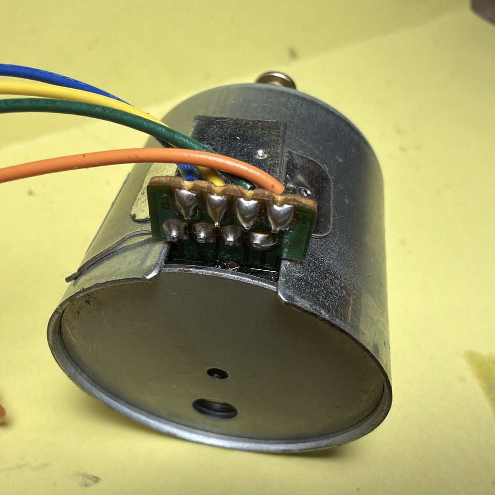 Sankyo BFW2R Capstan Motor Tested Pull from Sharp - 4 Wire 12V w Brass Pulley