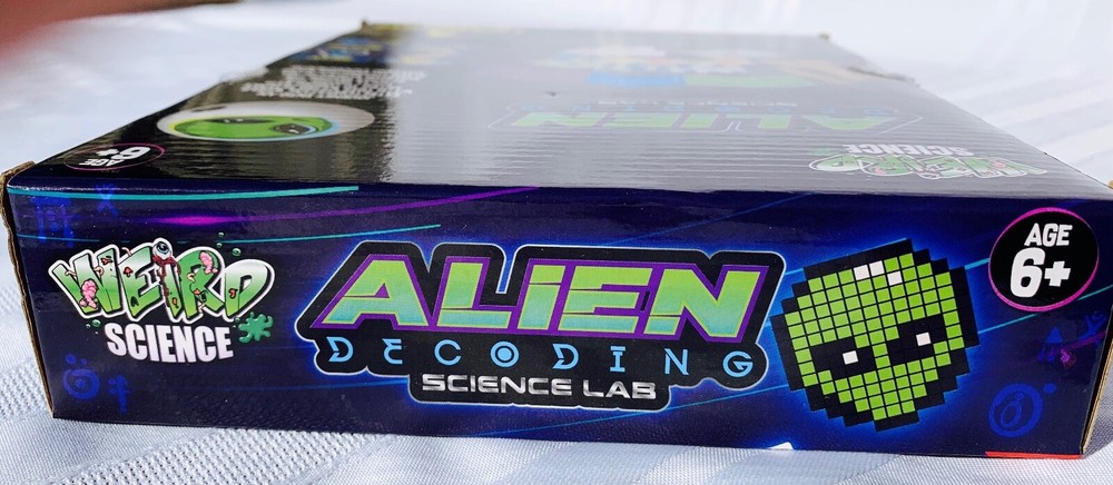 NEW in box Alien Decoding Science Lab 4 experiments to complete age 6+