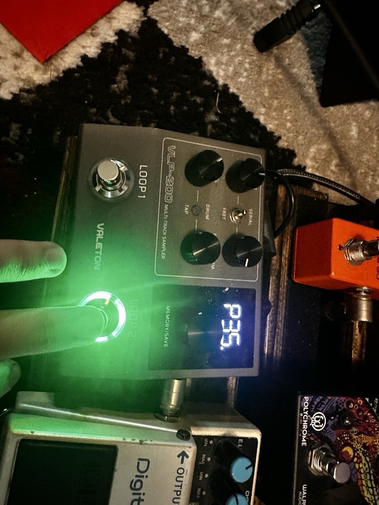 Valeton VLP-200 Multi-Track Sampler Looper Effects Pedal