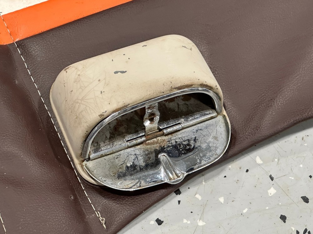 CESSNA 172 C CABIN INTERIOR PANELS - LOWER