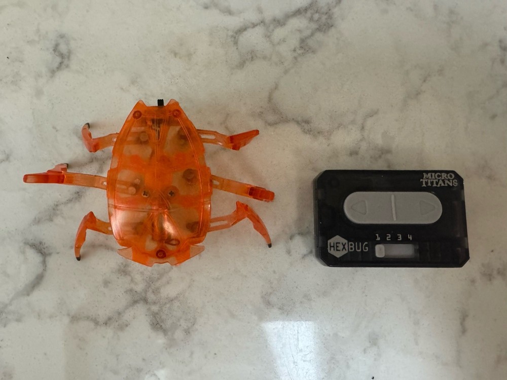 HexBug Scarab & HexBug Micro Titans Remote Control. Parts Only.  Please Read