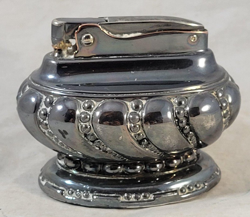 Vintage Ronson Crown Table Lighter