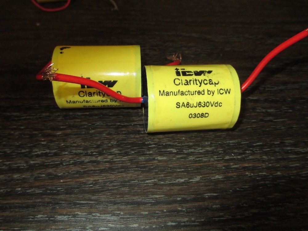 two ClarityCap SA capacitors, 6uF