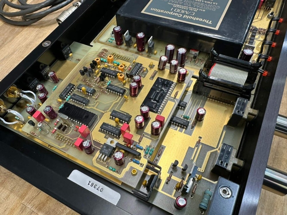 Threshold DAC 1/e Digital Processor DAC w/Power Supply