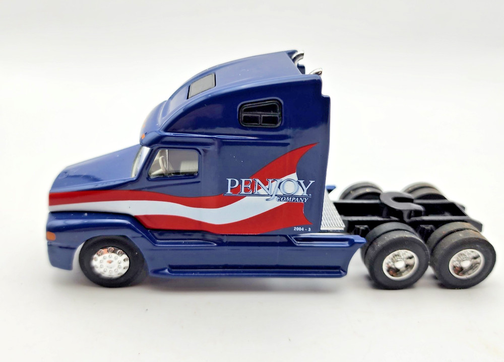 Penjoy 1:64 Freightliner Tandem Semi with Sleeper. Blue