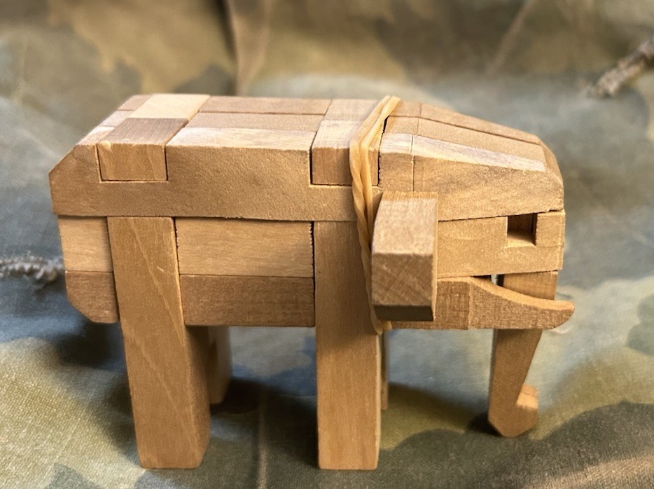 Vietnam War Era Wooden Elephant Puzzle Observed on US GI Helmets JAPAN #1