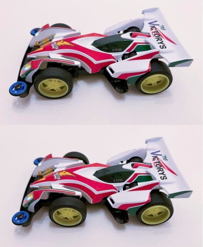 BUSTER TURN REALIZED, WITH FRONT LIGHTS, ALL PAINTED] BUSTER SONIC