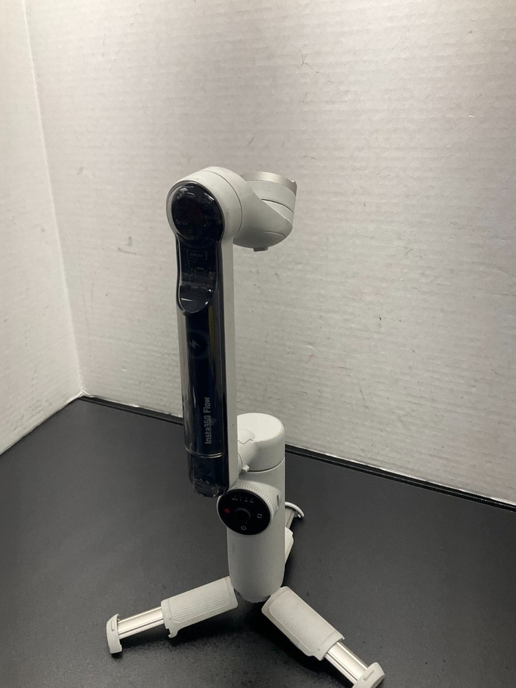 Insta360 Flow Gimbal Stabilizer for Smartphone AI White