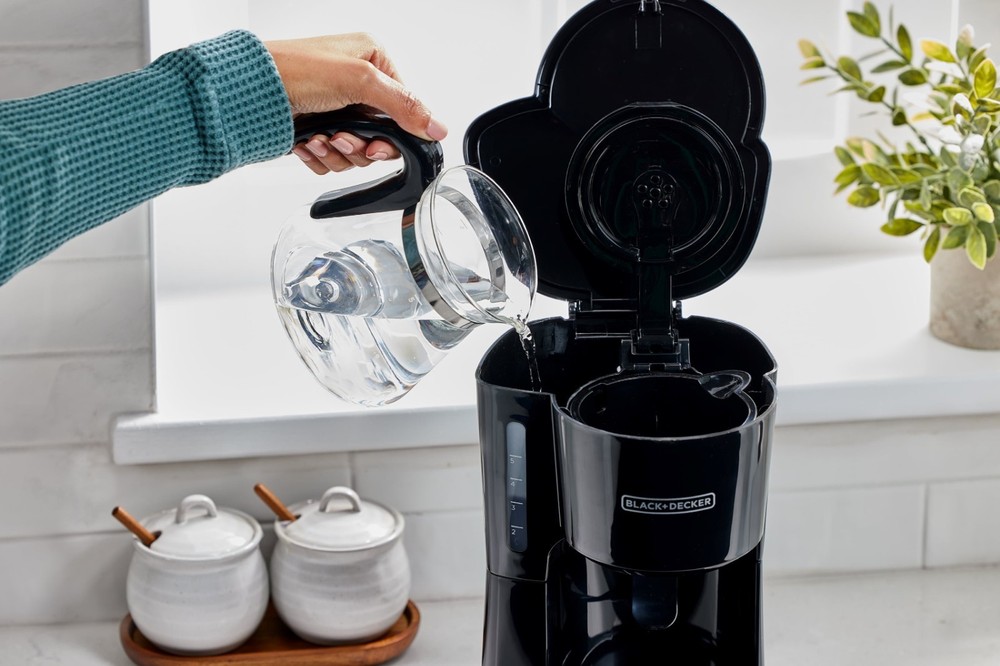 BLACK+DECKER 5-Cup Switch Coffee Maker Programmable with Timer