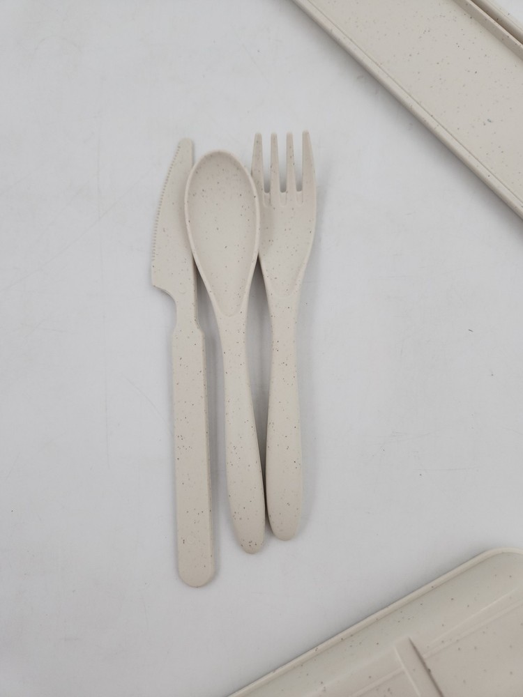Portable Silverwear Trinity Set Service for 2 Includes Carrying Case Tan