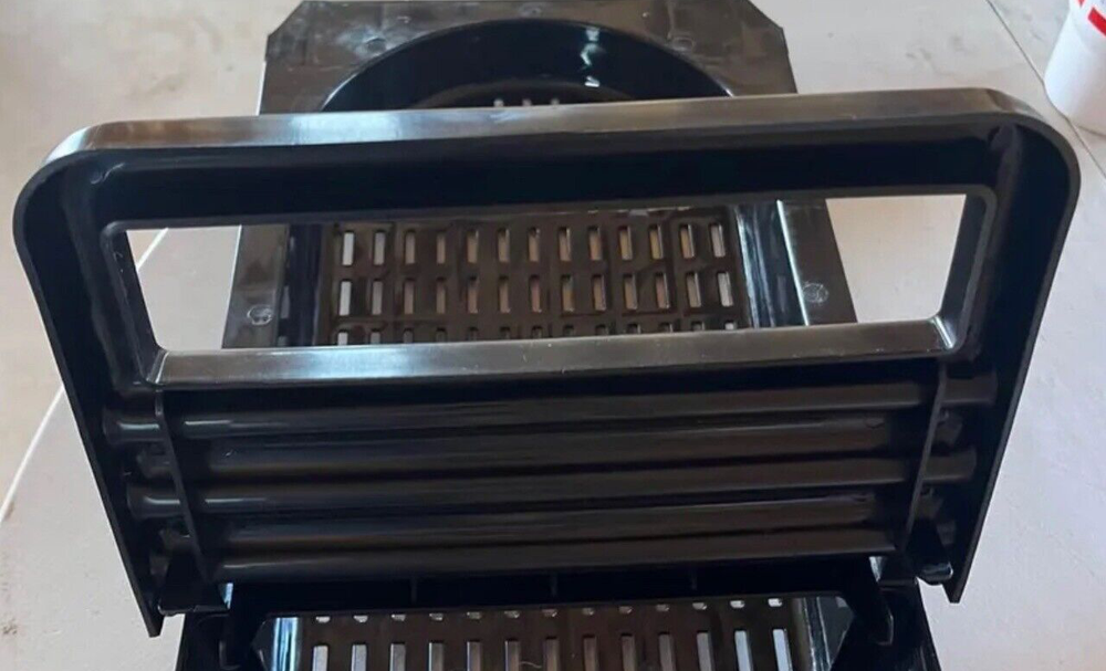 2 LIDS WITH PERCH USED WITH NESTING TRAYS. LIDS ONLY
