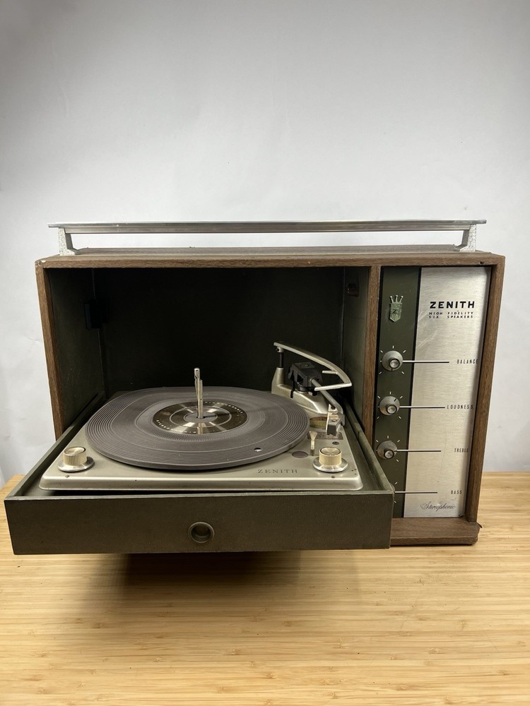 Zenith X560 Solid State Stereo Record Player Micro-Touch 2G Flip-Down Turntable