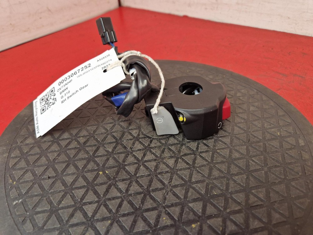 BMW G 310 RH RIGHT SIDE SWITCH GEAR 2023