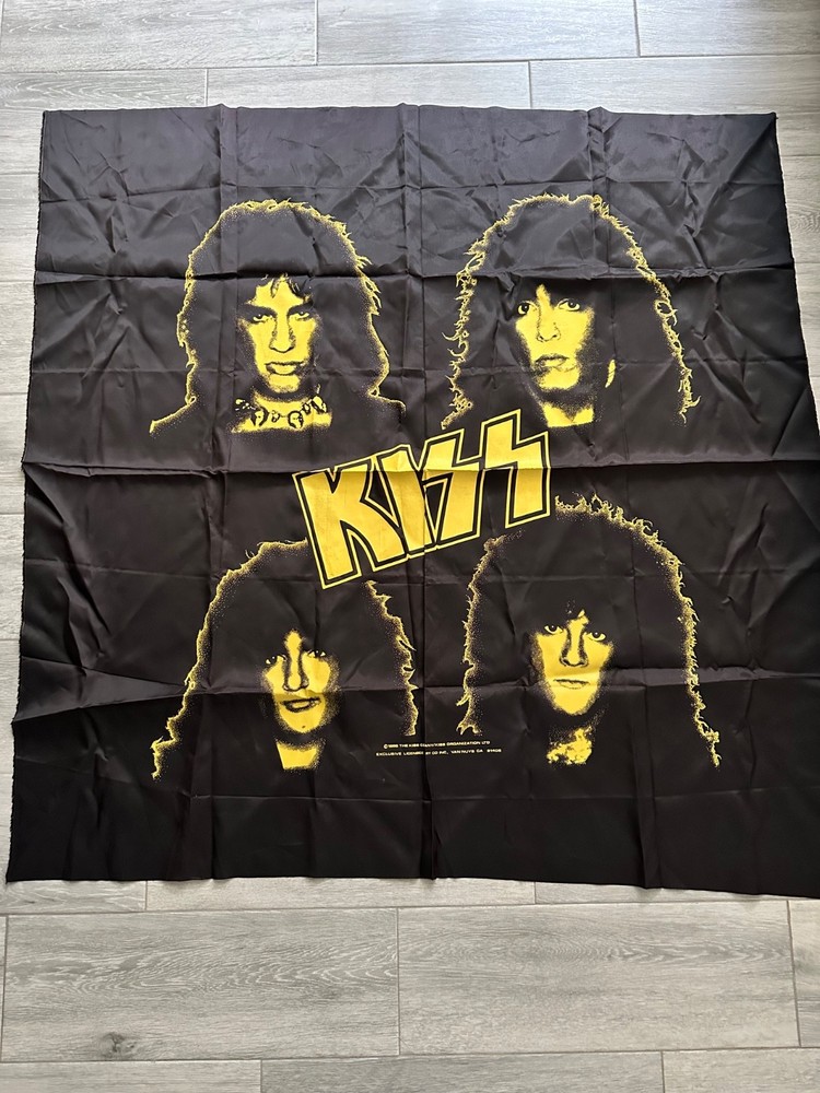 Kiss Gene, Paul, Bruce and Eric Carr 1986 Rare Wall Tapestry