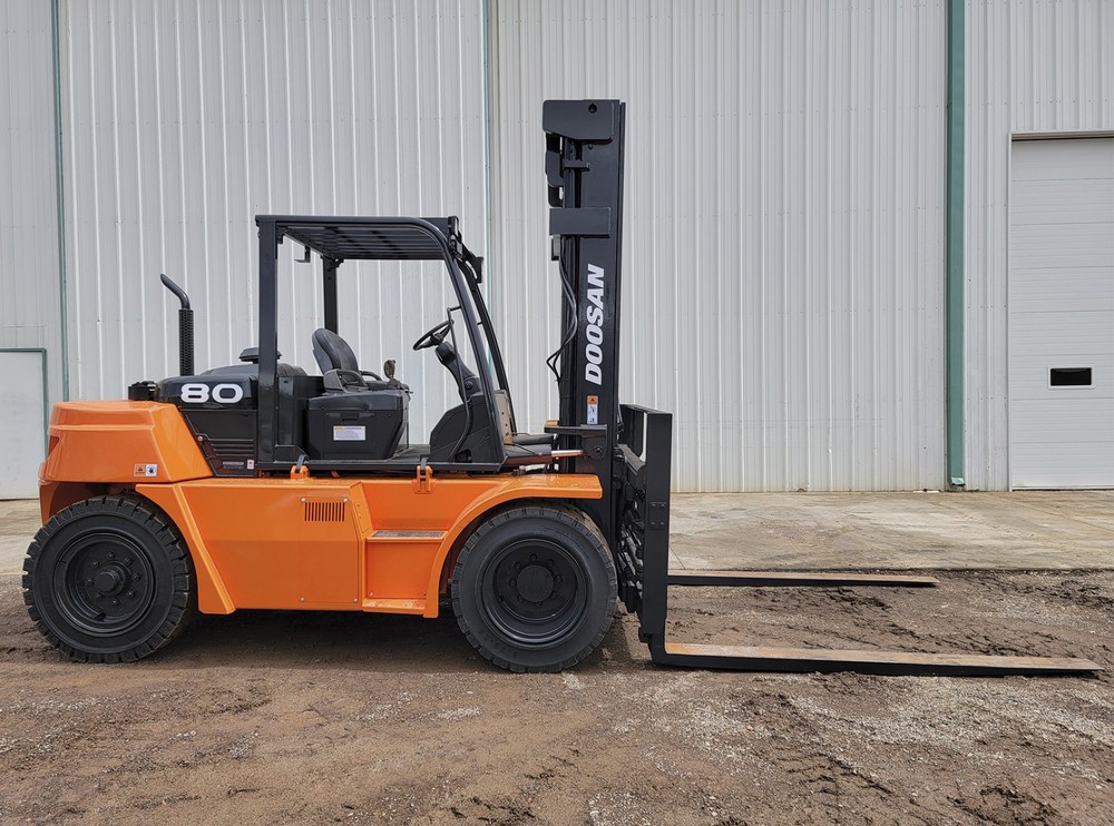Doosan D80S-7 Forklift (27305)