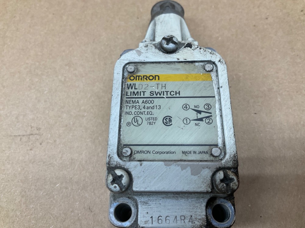OMRON Plunger Roller Limit Switch WL D2-TH #87F1