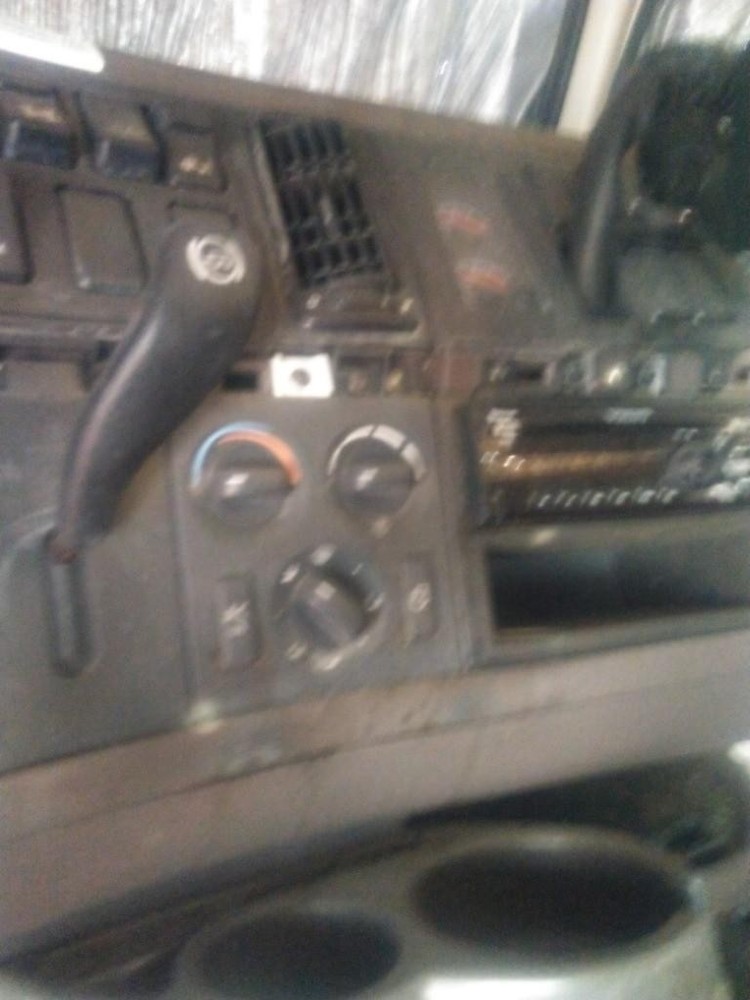 Replaces 2016 VOLVO VNL TEMPERATURE CONTROL ,  MS
