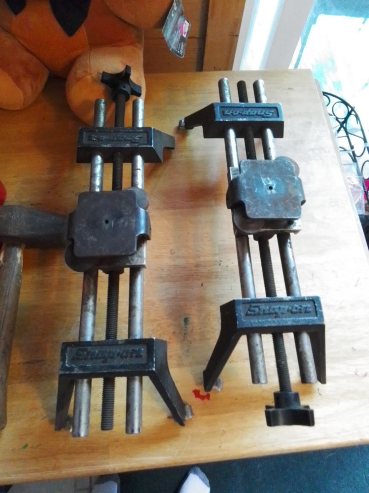 SNAP ON  Aligner Wheel clamp  pair