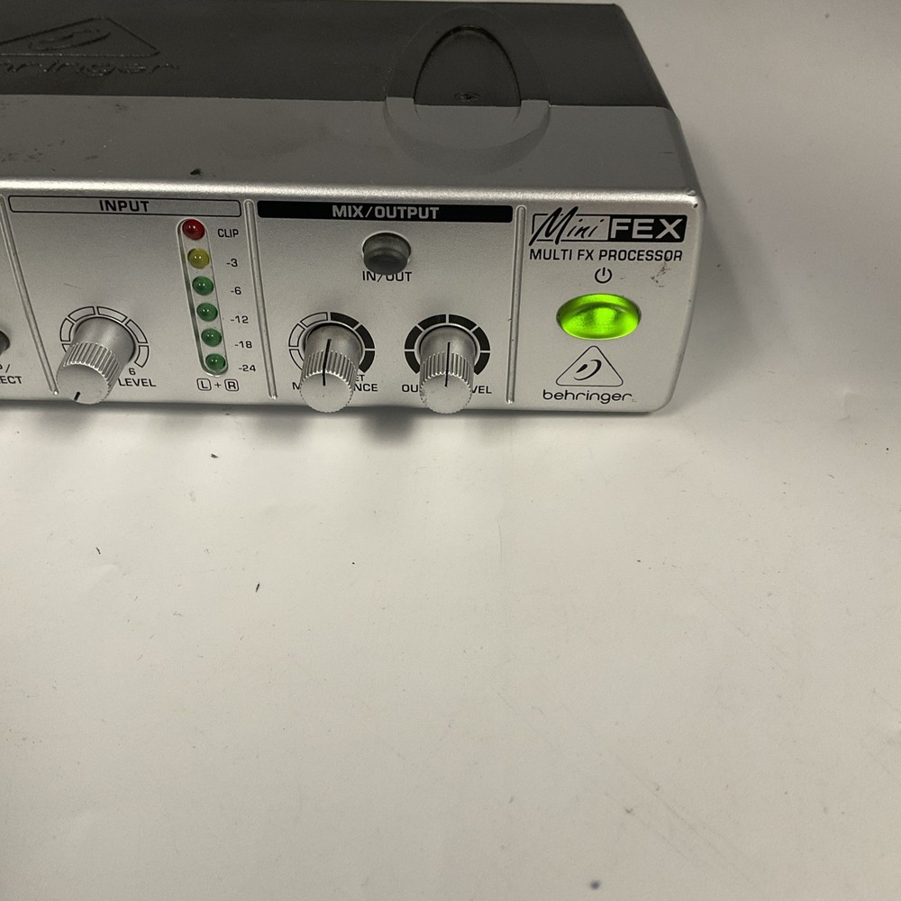 Behringer Mini Fex 800 Multi Effects Processor With Cord