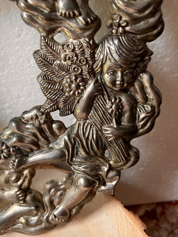 Silver Plated Wreath cherubs wall Art- Victorian style trivet angels