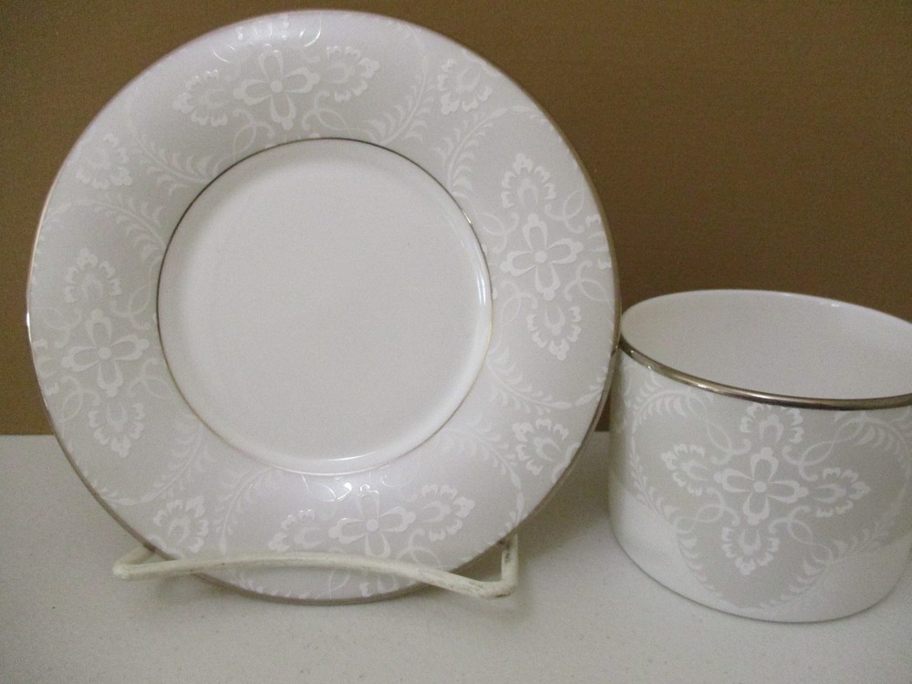 LENOX ORGANDY CUP & SAUCER - 2 3/8" 0703I